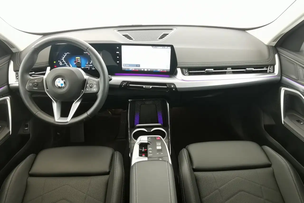 BMW X1 sDrive18i xLine|Sportsitze|PANO|ad.LED|AHK 9