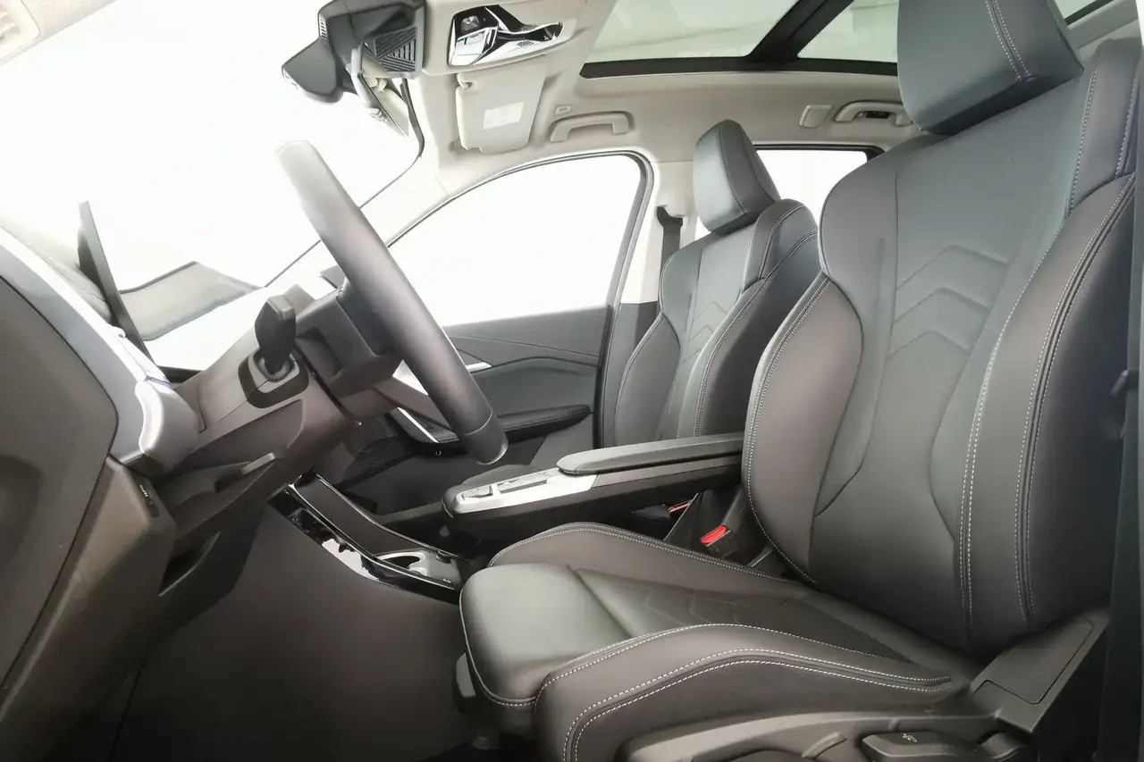 BMW X1 sDrive18i xLine|Sportsitze|PANO|ad.LED|AHK 8