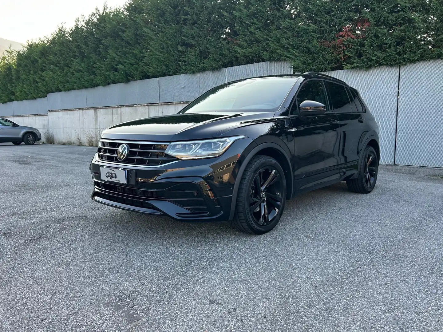 Volkswagen Tiguan Tiguan II 2021 1.5 tsi R-Line 150cv dsg Noir - 1