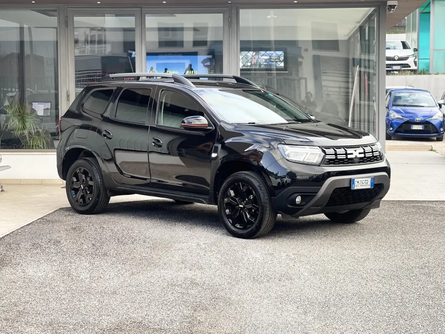 Dacia Duster 1.0 GPL 101CV E6 Neo - 2023 Noir - 1