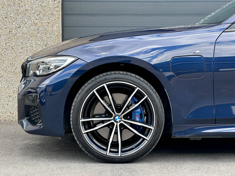 BMW 330 330e berline / M Sport / Pano. / Hi-Fi / M Performance — photo 4