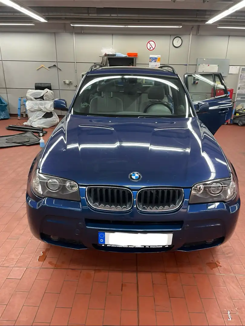 BMW X3 3.0i Aut. Blau - 2