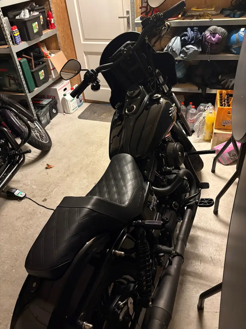Harley-Davidson Dyna Street Bob Negru - 2