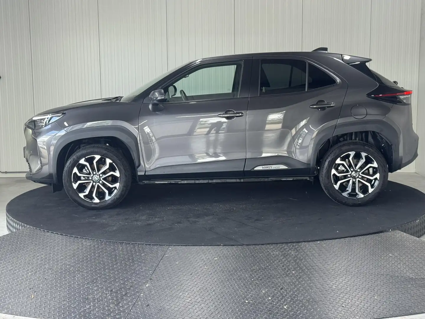 Toyota Yaris Cross 1.5 Hybrid Dynamic PDC Stoelverwarming - 2