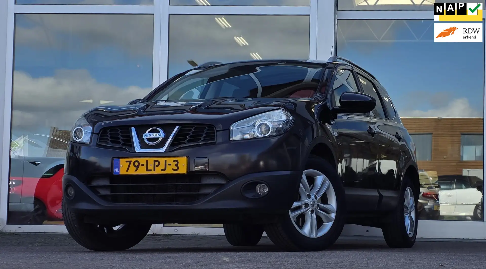 Nissan Qashqai+2 2.0i 16V Automaat Optima 4WD 7P Trekhaak PDC Burdeos - 1