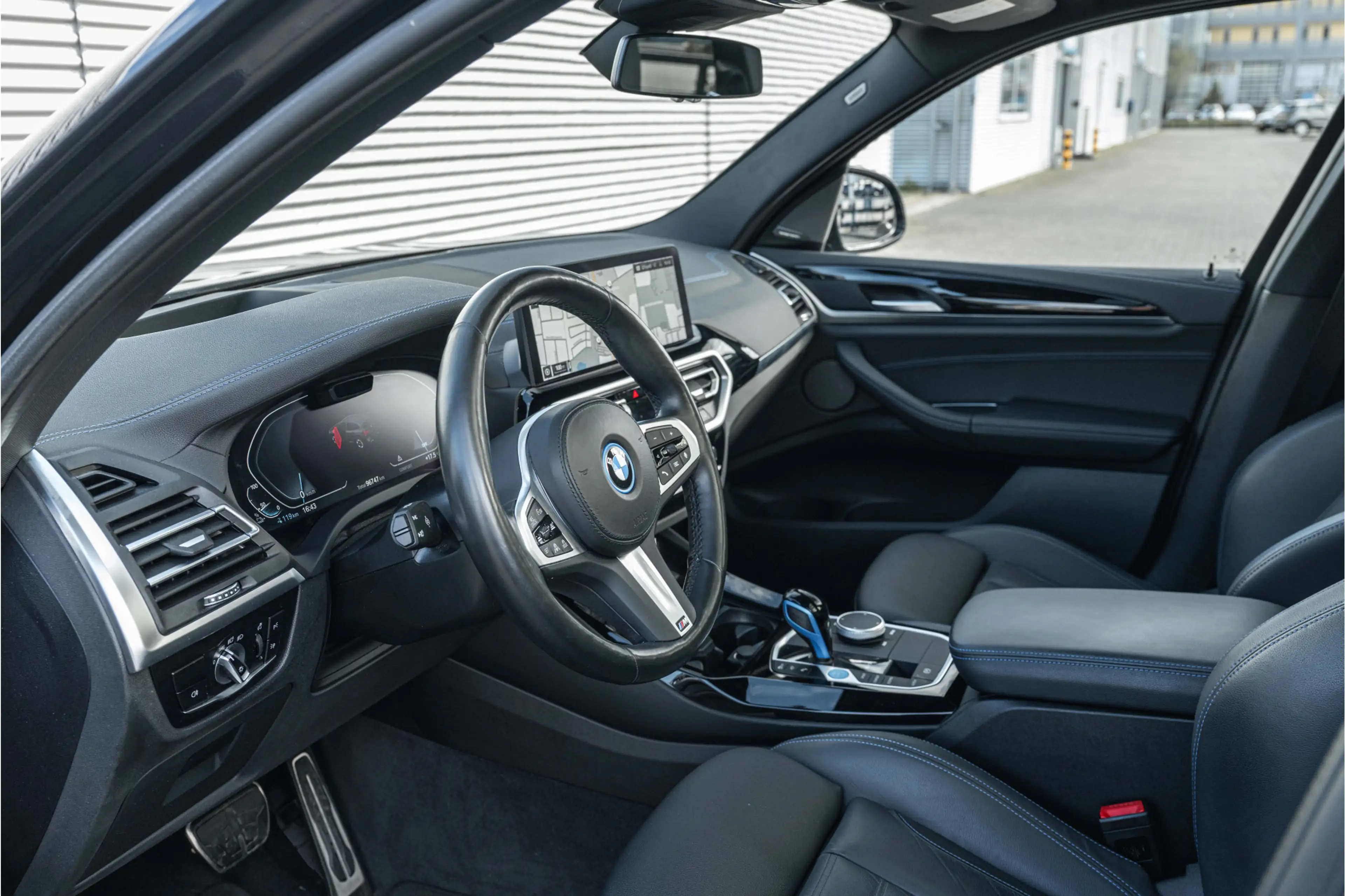 BMW iX3 High Executive M Sport / Sportstoelen / Comfort Ac — photo 7