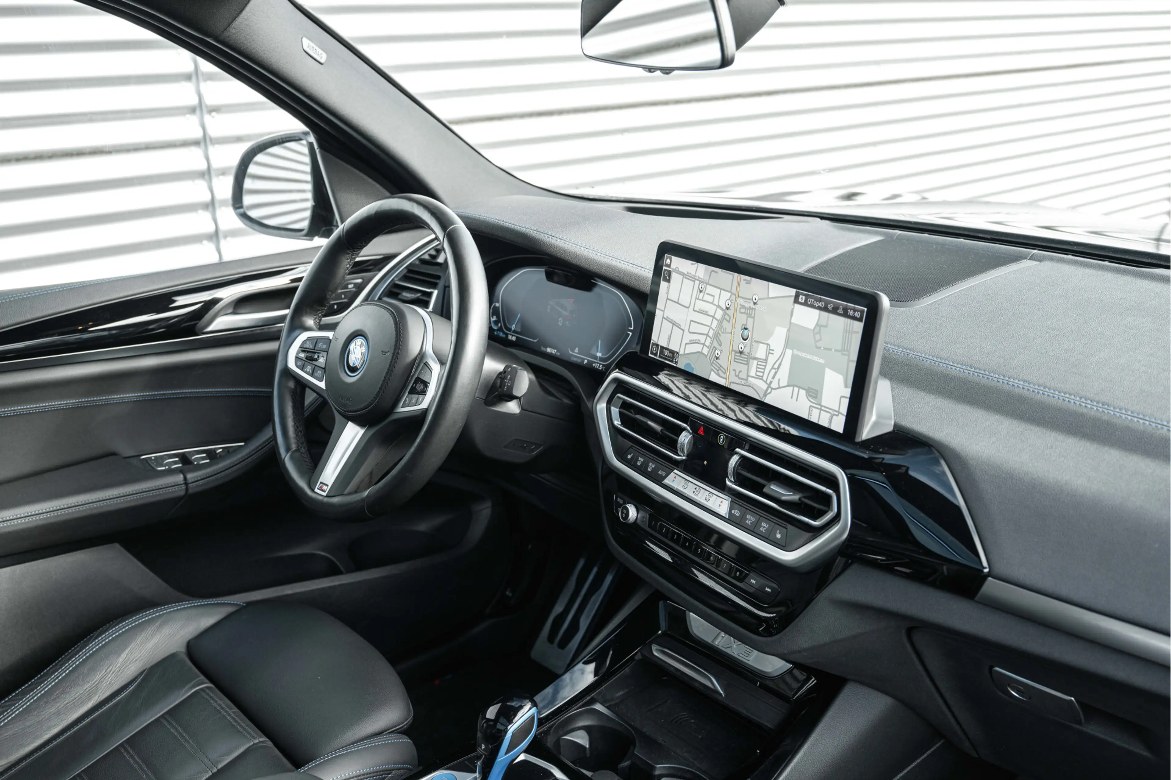 BMW iX3 High Executive M Sport / Sportstoelen / Comfort Ac — photo 9