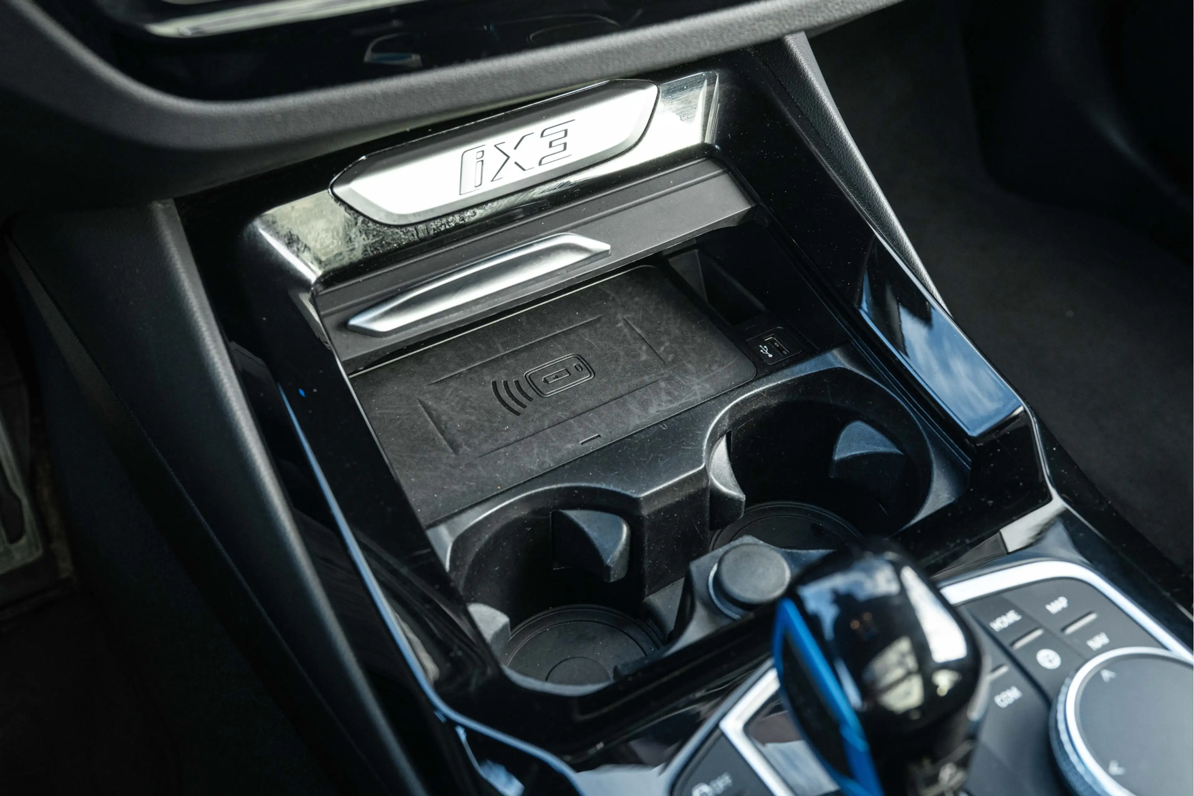 BMW iX3 High Executive M Sport / Sportstoelen / Comfort Ac — photo 11