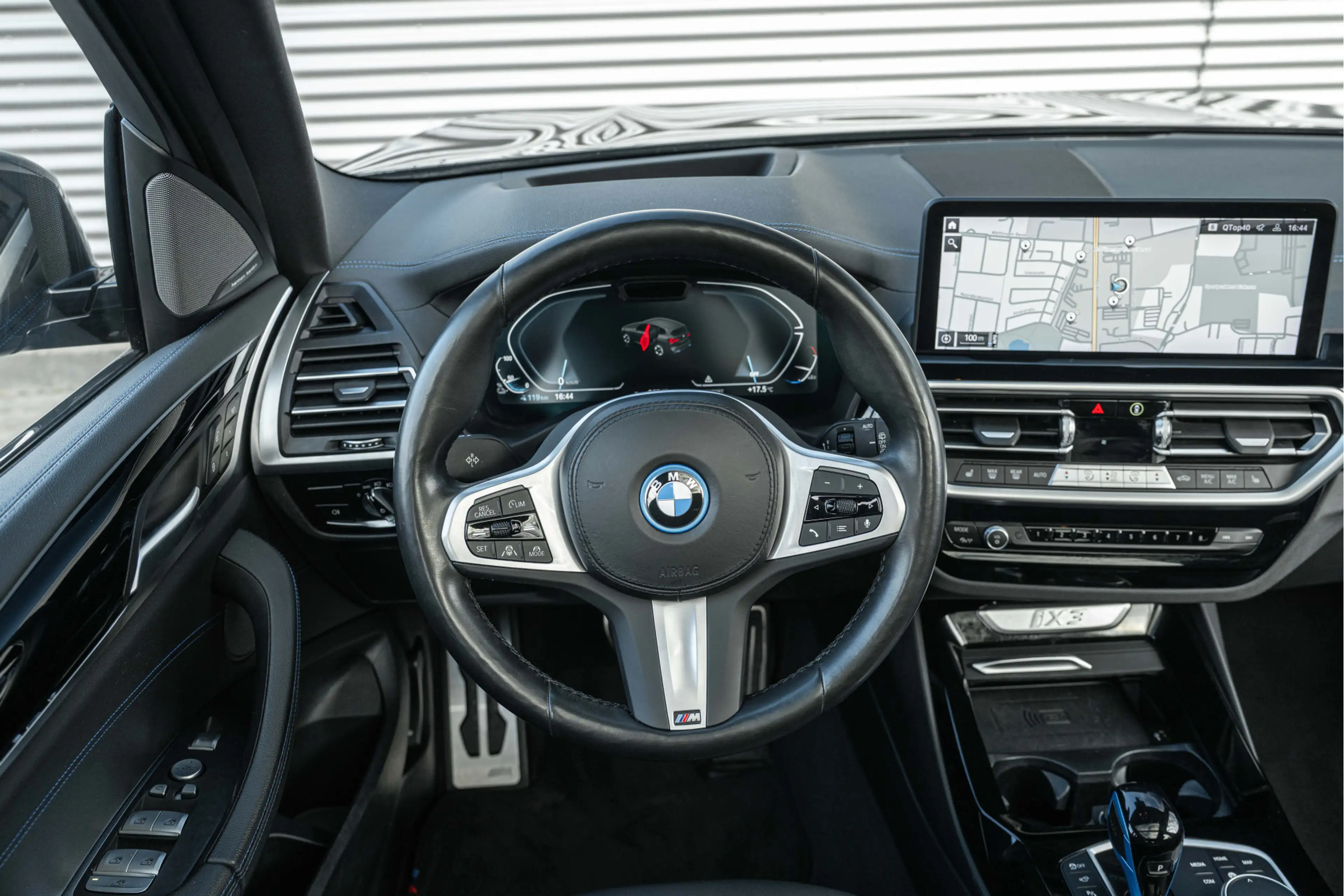 BMW iX3 High Executive M Sport / Sportstoelen / Comfort Ac — photo 6