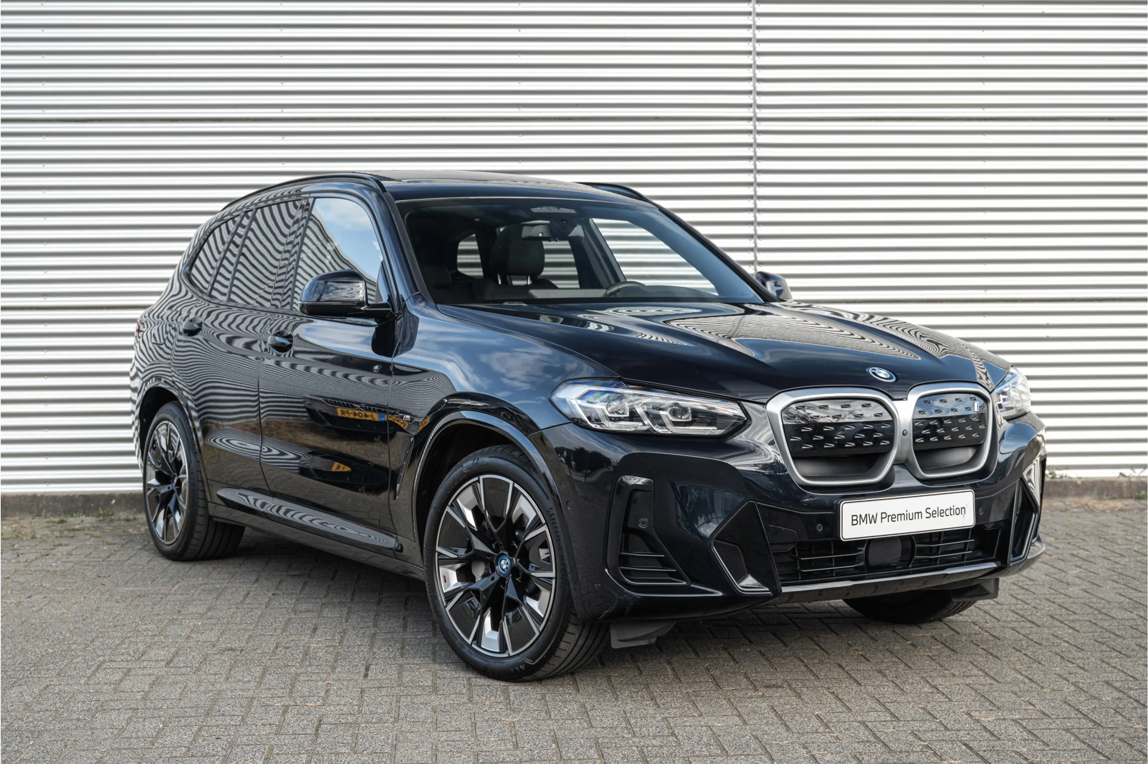 BMW iX3 High Executive M Sport / Sportstoelen / Comfort Ac — photo 3