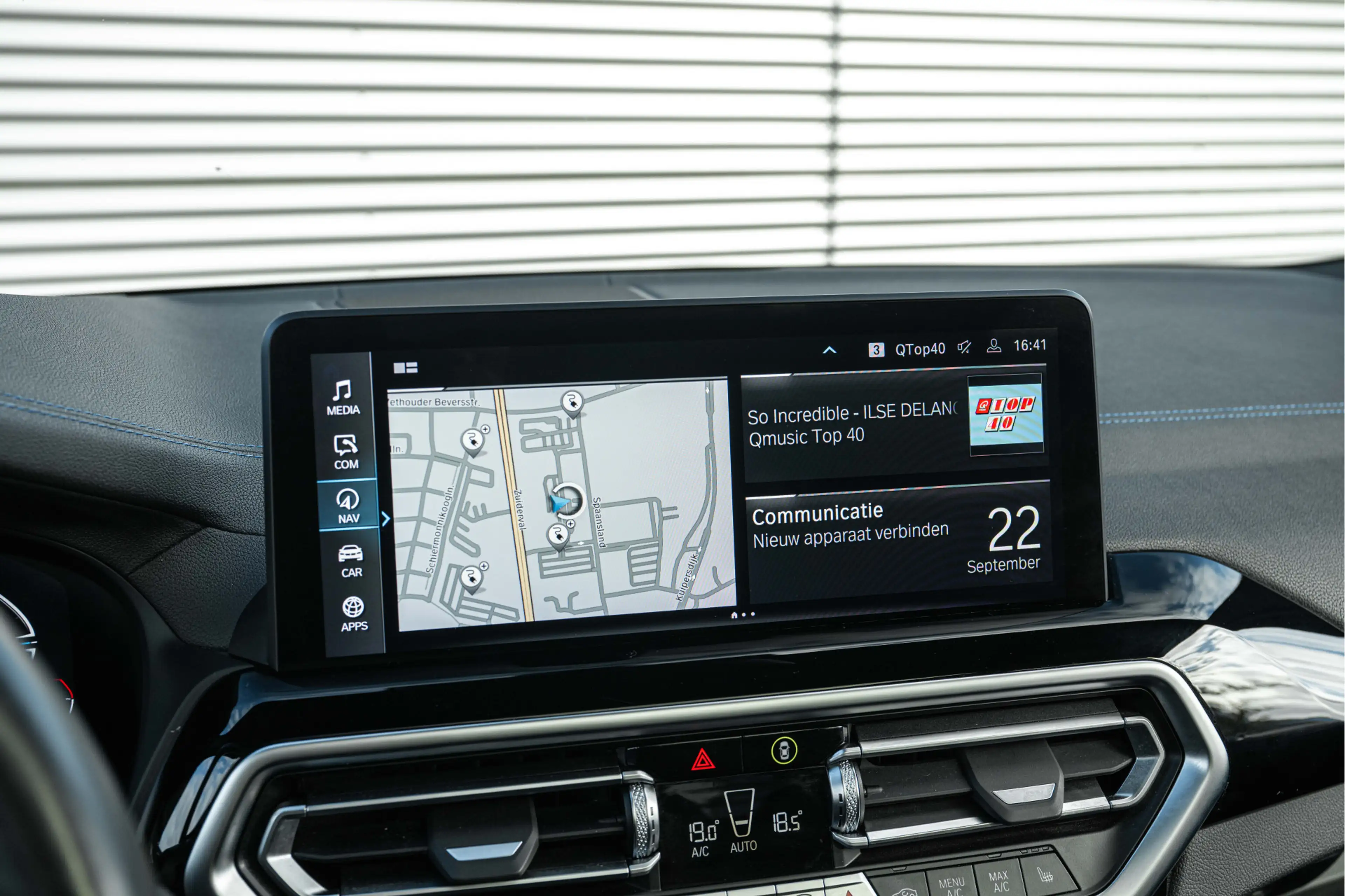 BMW iX3 High Executive M Sport / Sportstoelen / Comfort Ac — photo 13