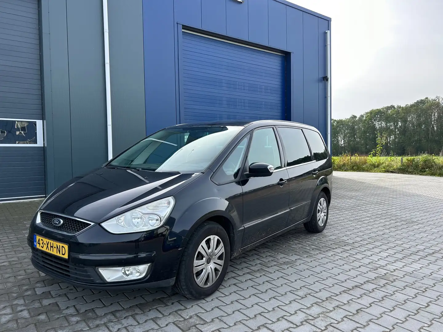 Ford Galaxy 2.0-16V Trend| 7 Persoons + Airco + Cruise | Zwart - 1