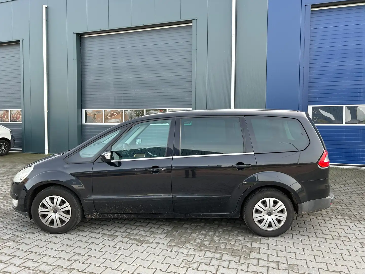 Ford Galaxy 2.0-16V Trend| 7 Persoons + Airco + Cruise | Zwart - 2