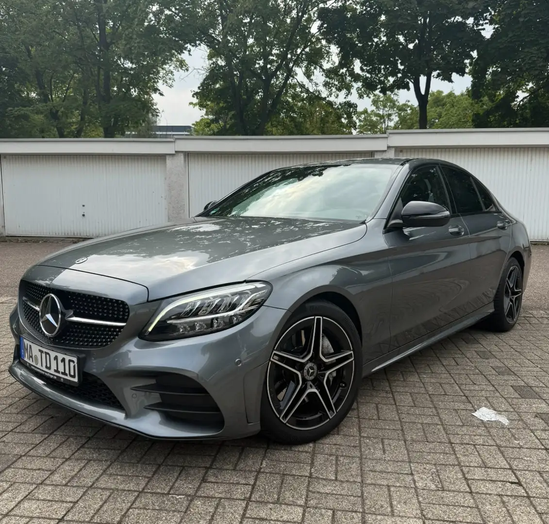 Mercedes-Benz C 300 9G-TRONIC AMG Line Grau - 1