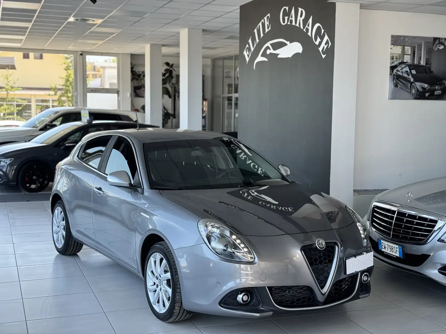 Alfa Romeo Giulietta 1.6 jtdm Ti 120cv tct E6 Gris - 1
