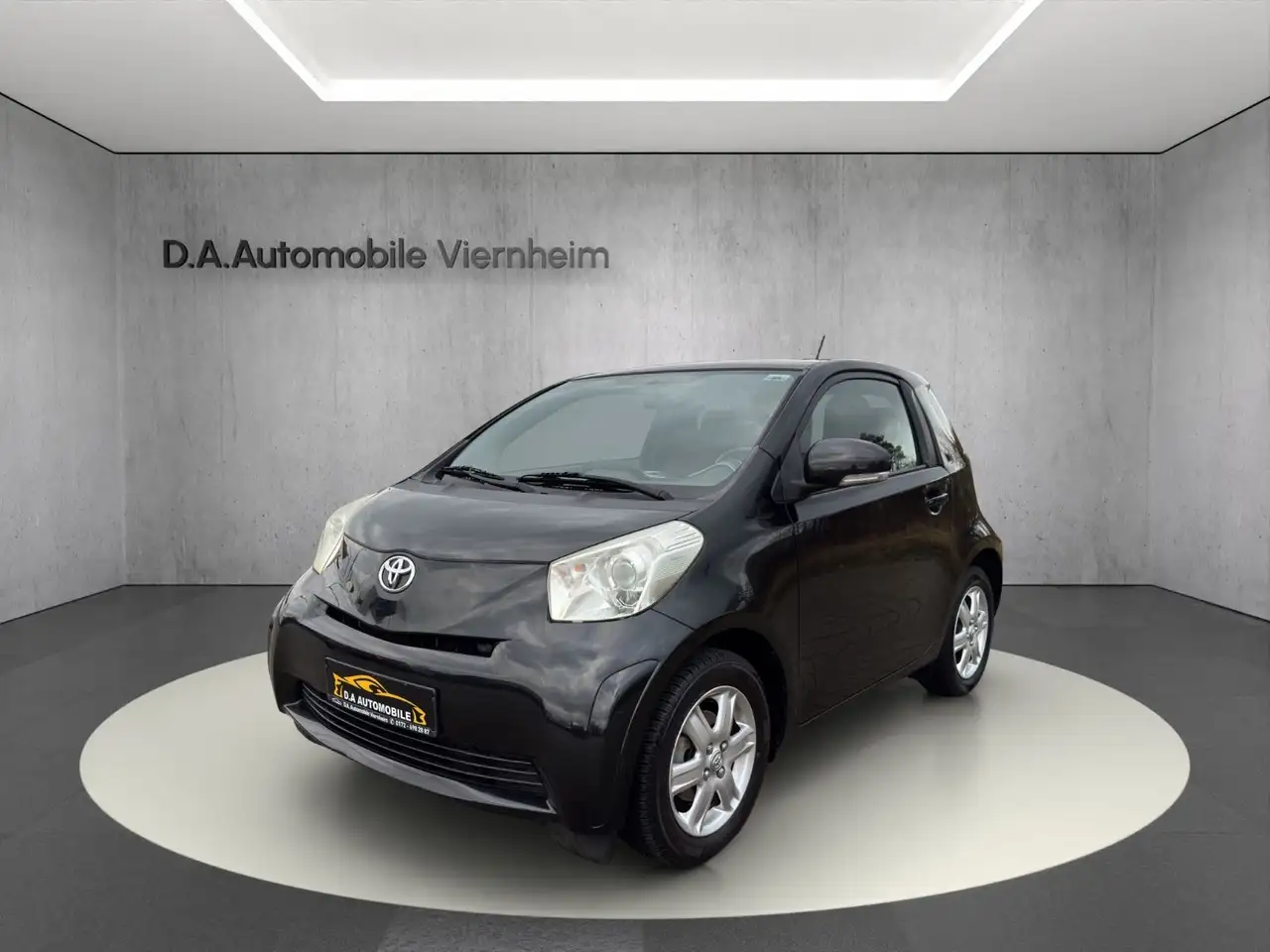 Toyota iQ