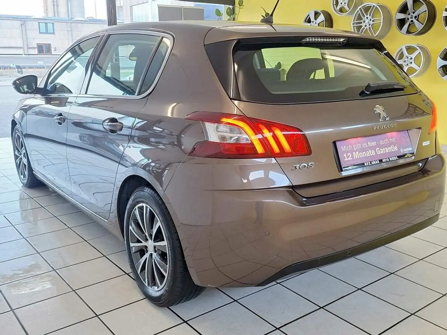 Peugeot 308 Allure 1.BESITZ, NAVI, PDC, SITZHEIZUNG Bruin - 2