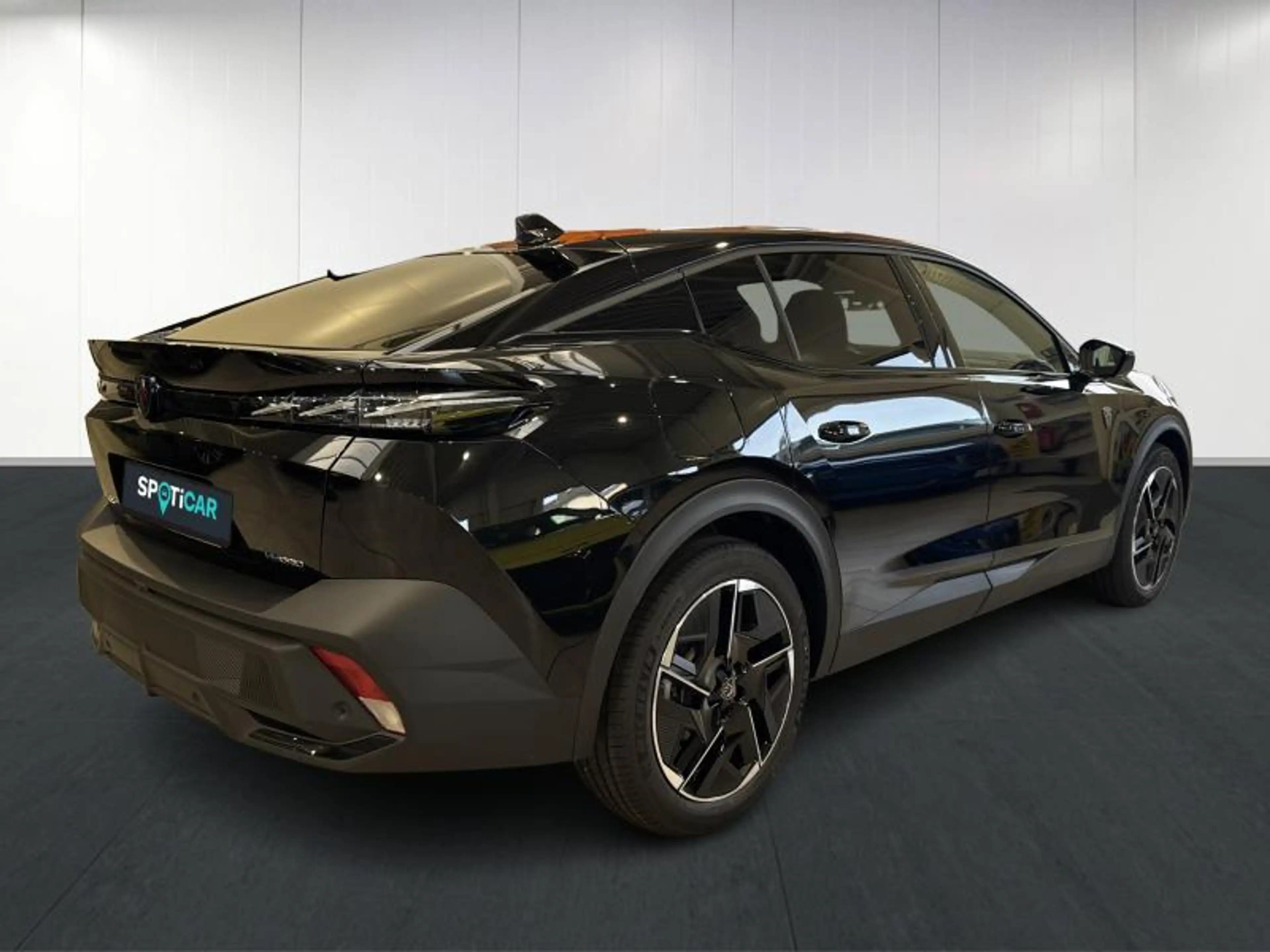 Peugeot 408 GT Plug-In Hybrid 225 EAT8 — photo 4