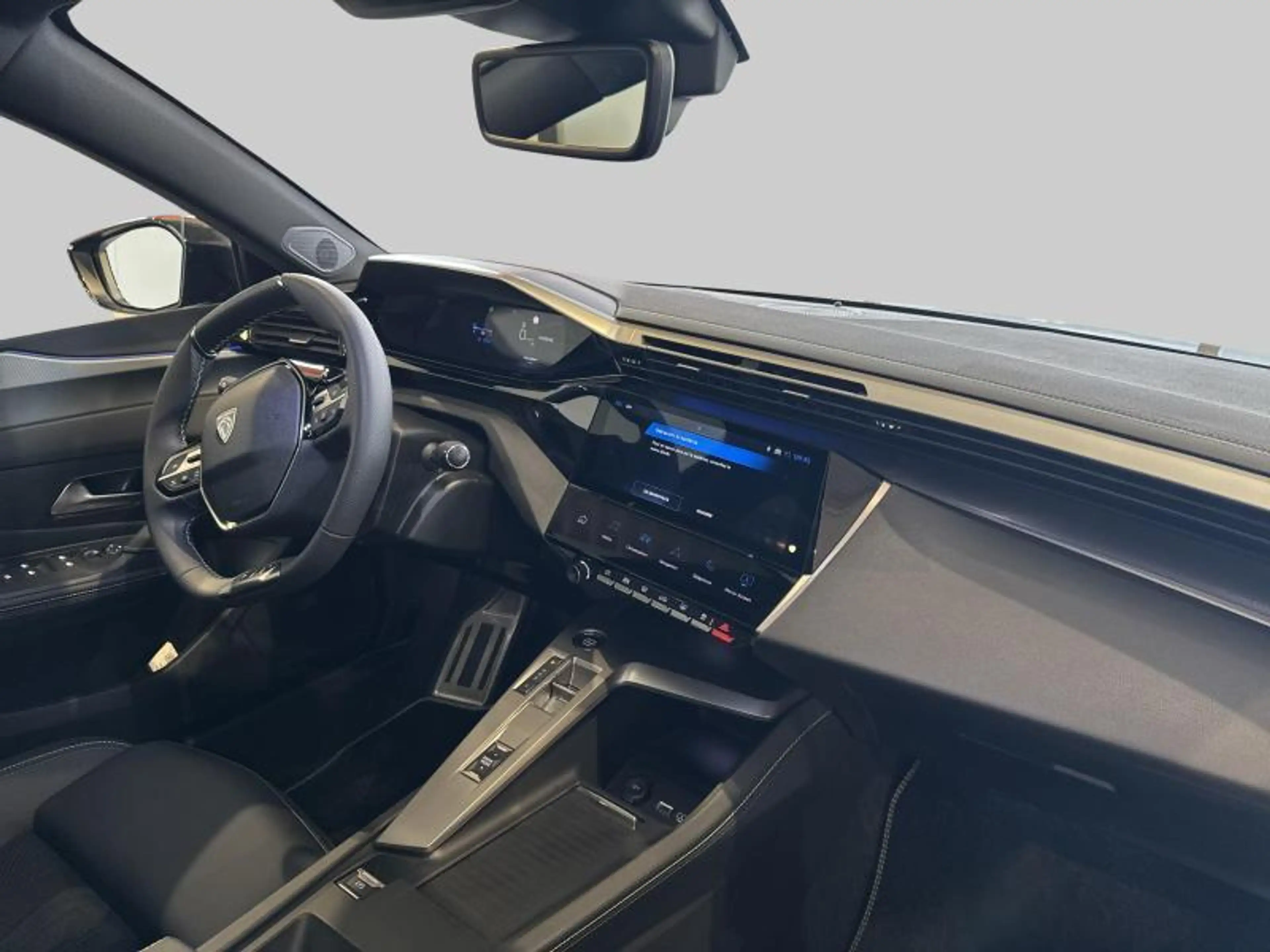 Peugeot 408 GT Plug-In Hybrid 225 EAT8 — photo 9