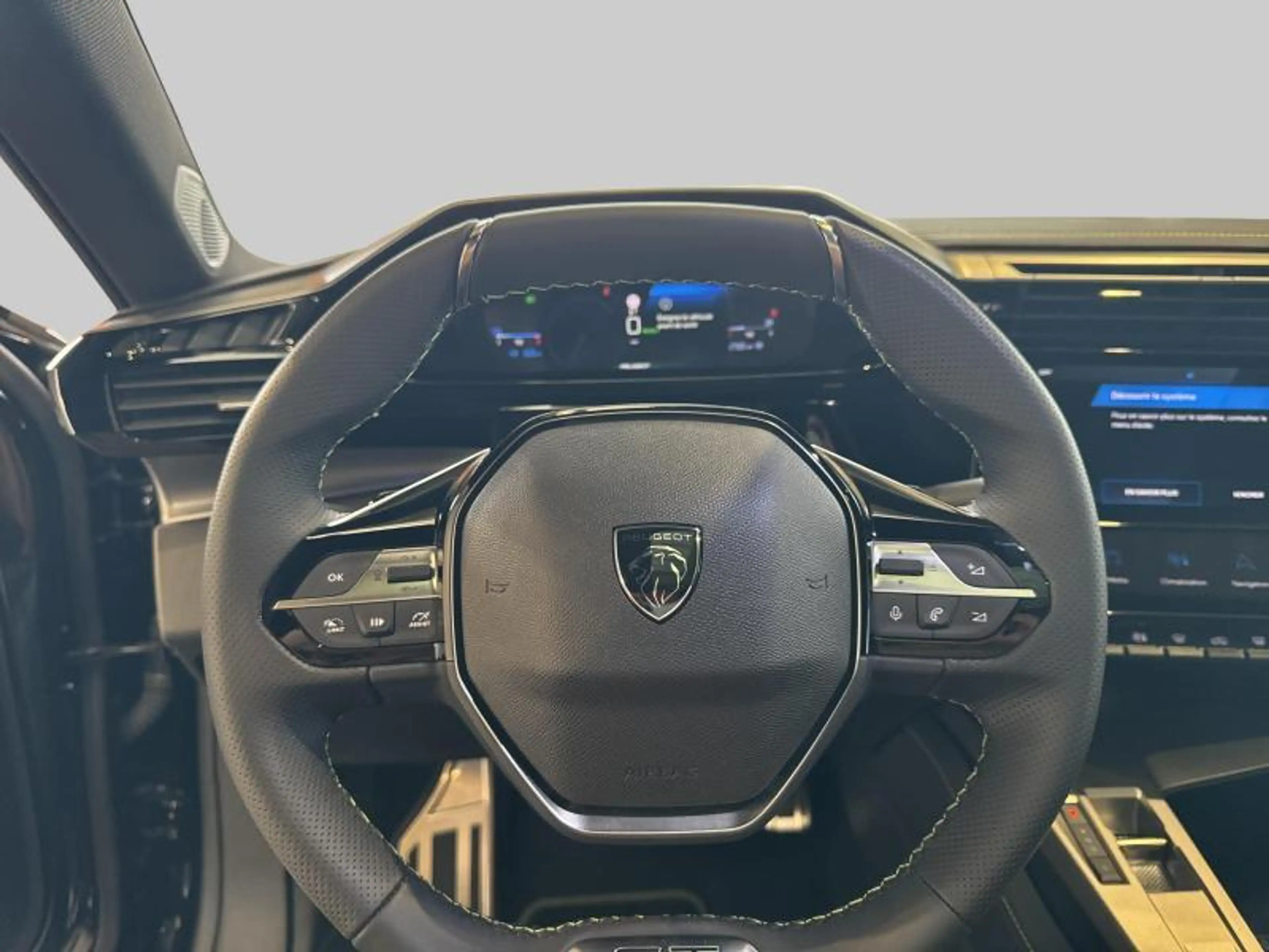 Peugeot 408 GT Plug-In Hybrid 225 EAT8 — photo 14