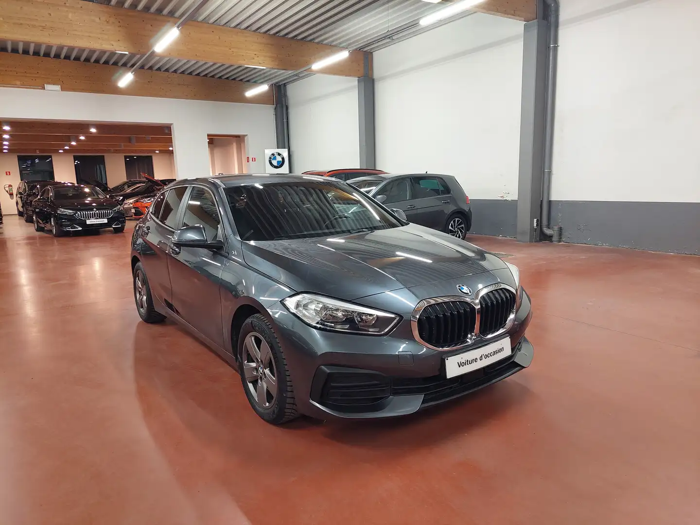 BMW 118 i AUTOMAT + NAVI / CarPLAY / Camera / Garantie Gris - 1