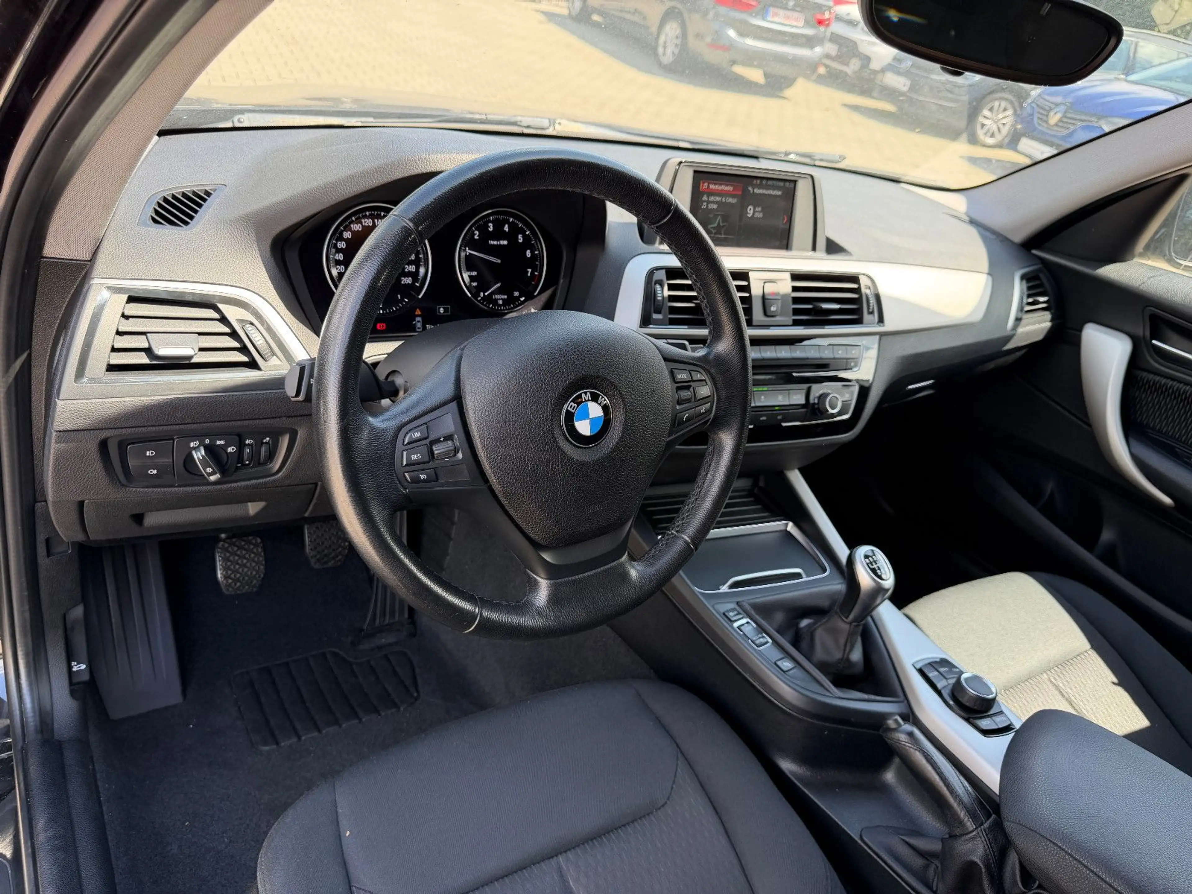 BMW 118 1 Limousine 5-trg. 118 i PDC SHZ — photo 13