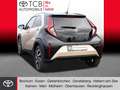 Toyota Aygo X Team D 1.0 SHZ PDC KLIMA BT ZV SERVO AUX Beige - thumbnail 2