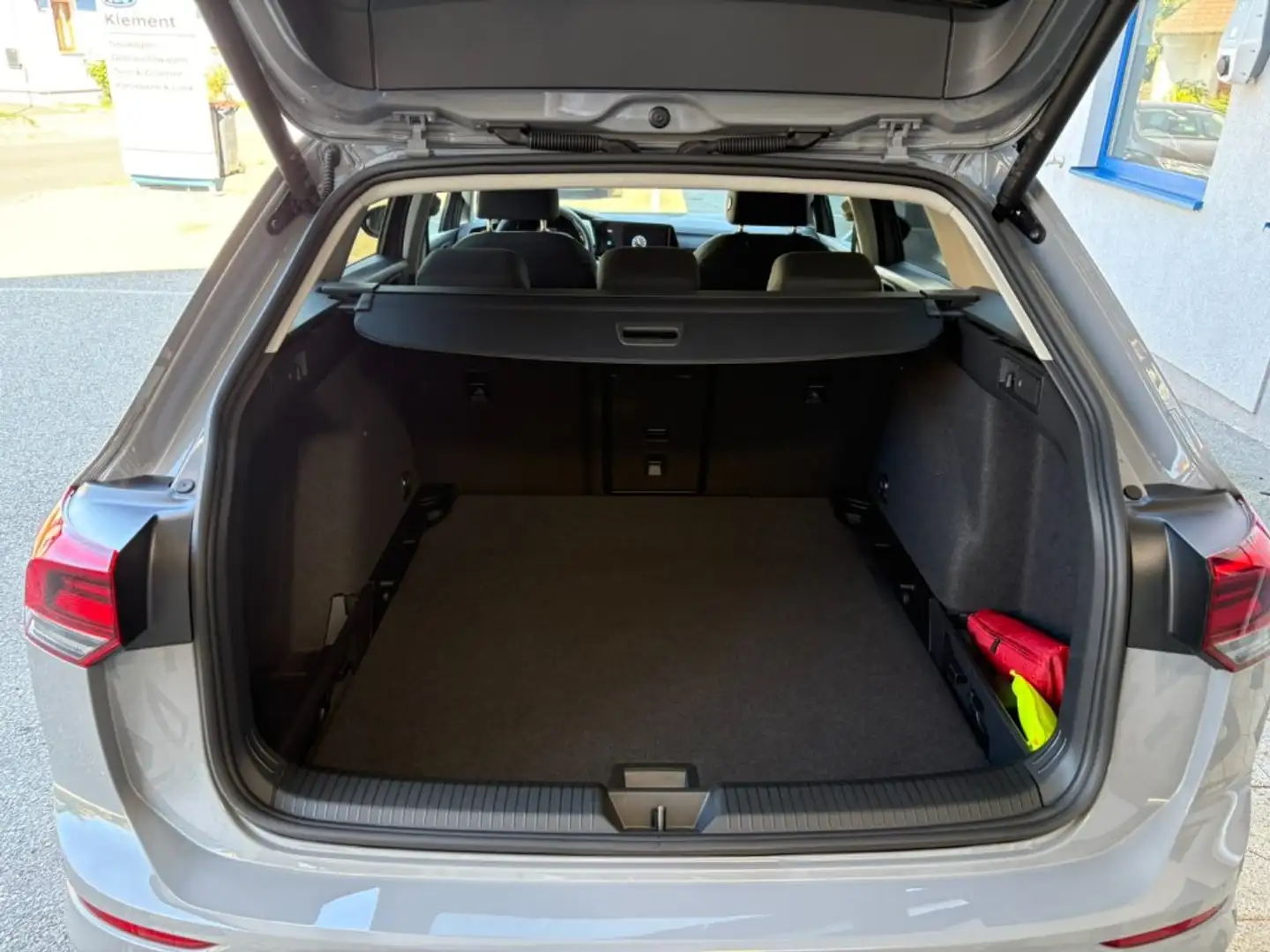 Volkswagen Golf Variant Life 2.0 TDI SCR Grau - 2