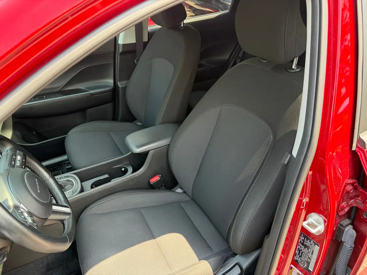 Hyundai KONA снимка Hyundai KONA