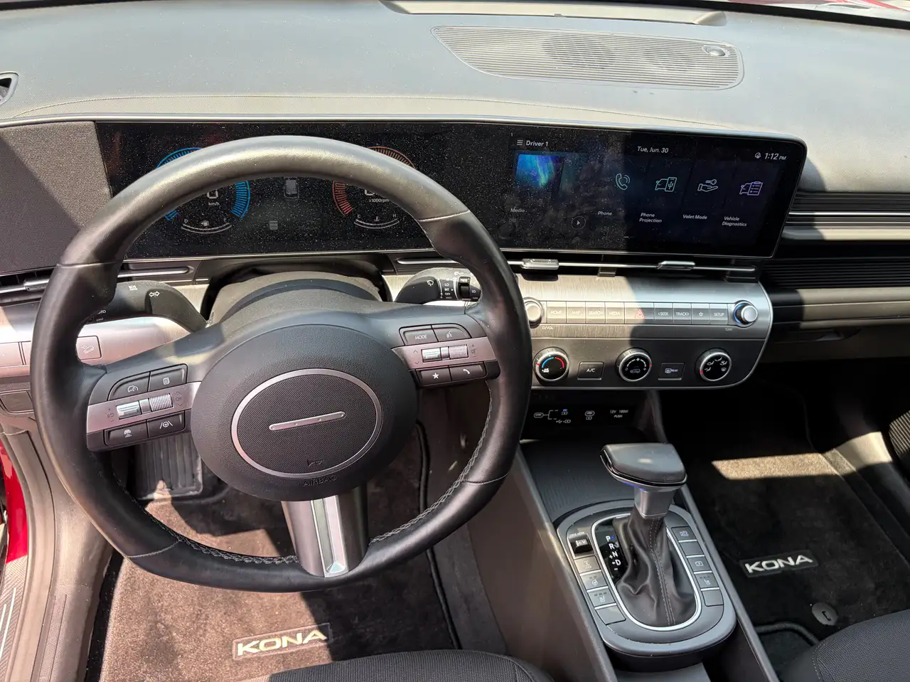 Hyundai KONA снимка Hyundai KONA