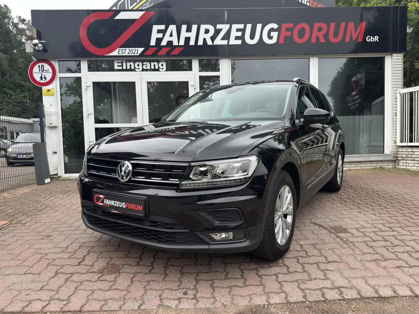 Volkswagen Tiguan Keyless Access*LED*Rückfahrkamera*Navi Black - 1