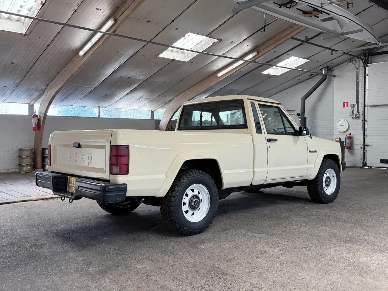 Jeep Cherokee XJ - Comanche - Back on stock, foto 12