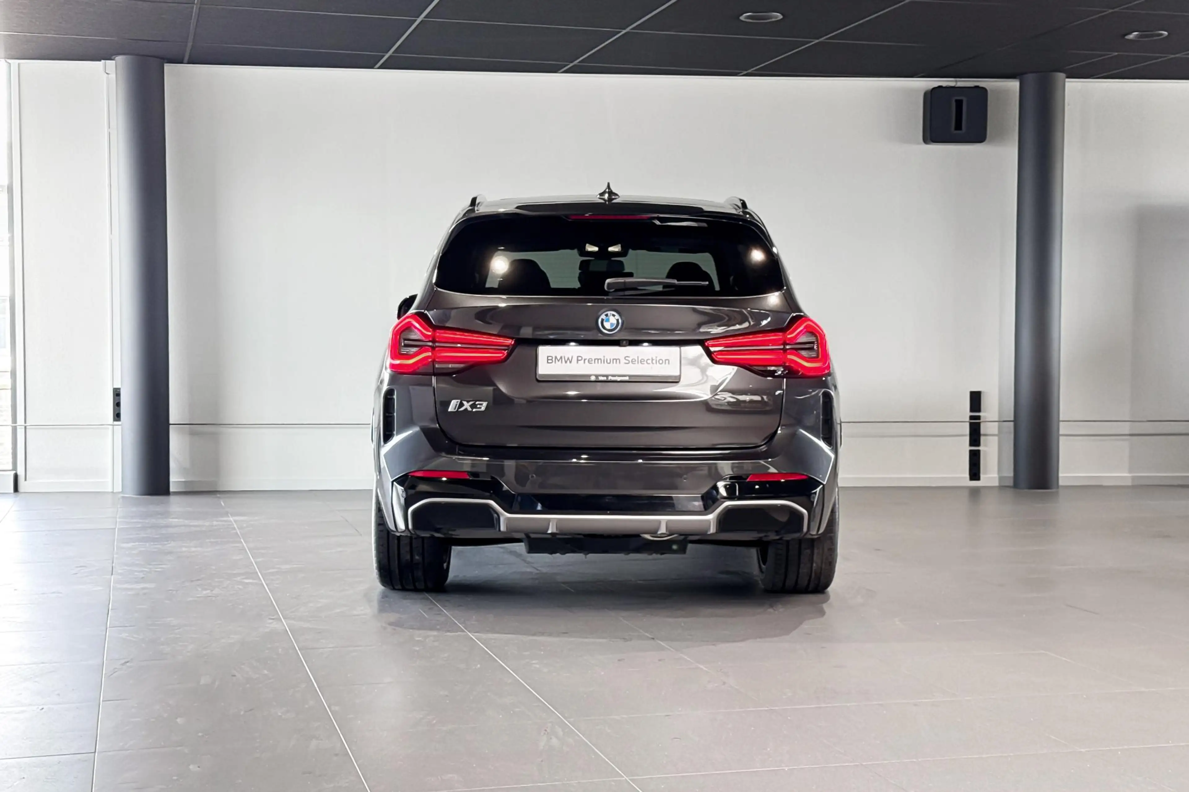 BMW iX3 High Executive | Glazen Panoramadak | Harman Kardo — photo 7