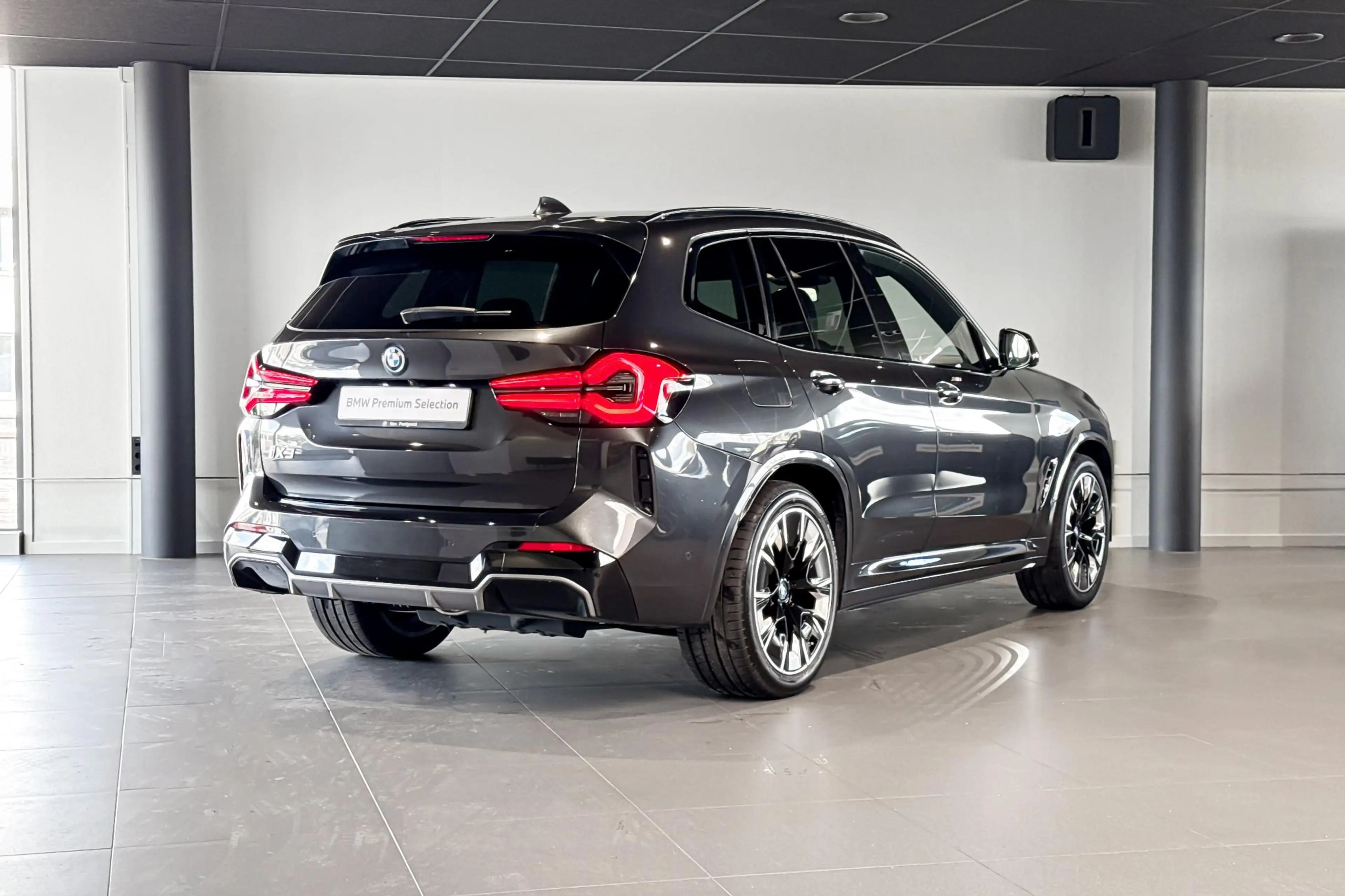 BMW iX3 High Executive | Glazen Panoramadak | Harman Kardo — photo 6