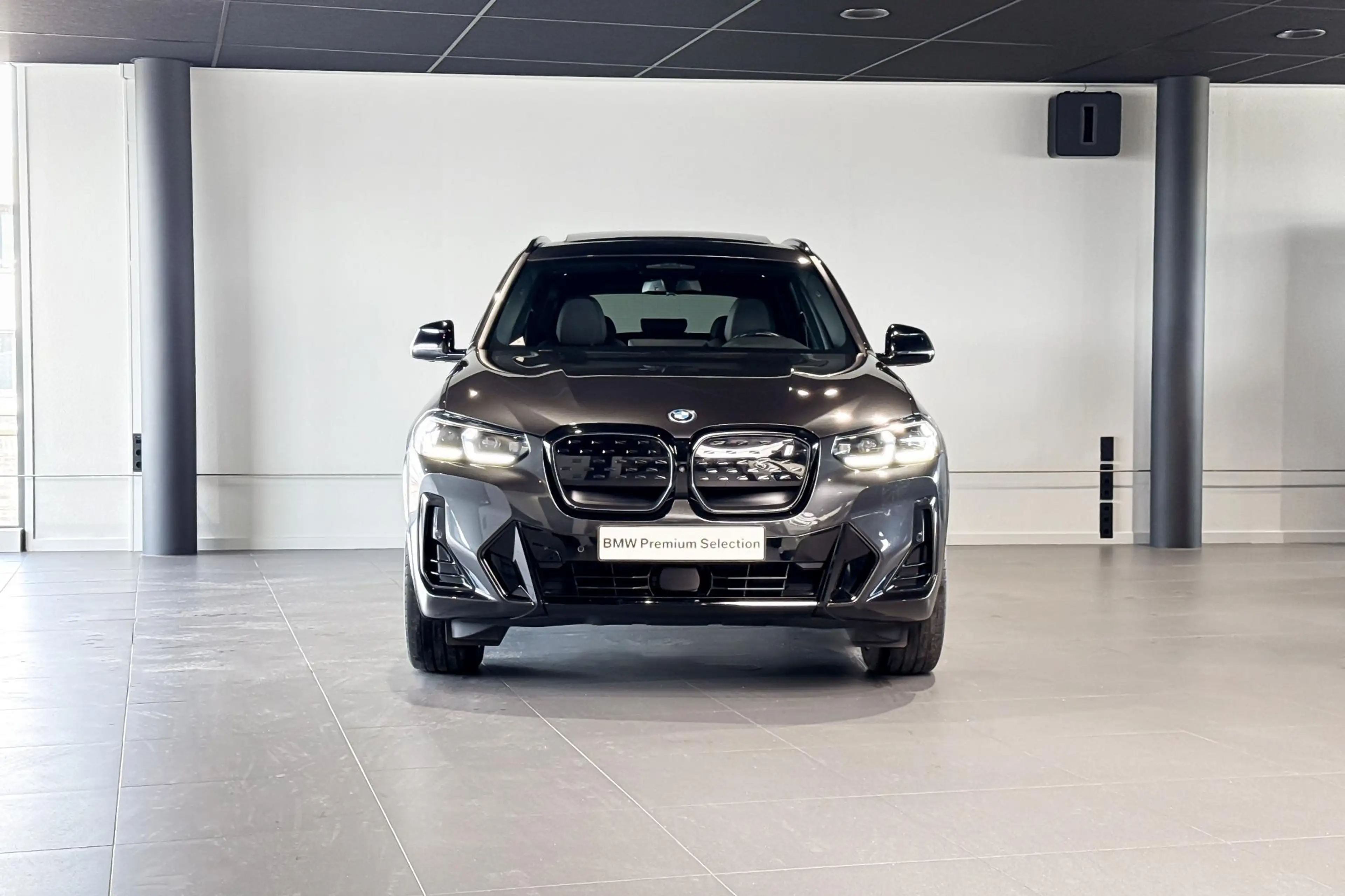 BMW iX3 High Executive | Glazen Panoramadak | Harman Kardo — photo 5