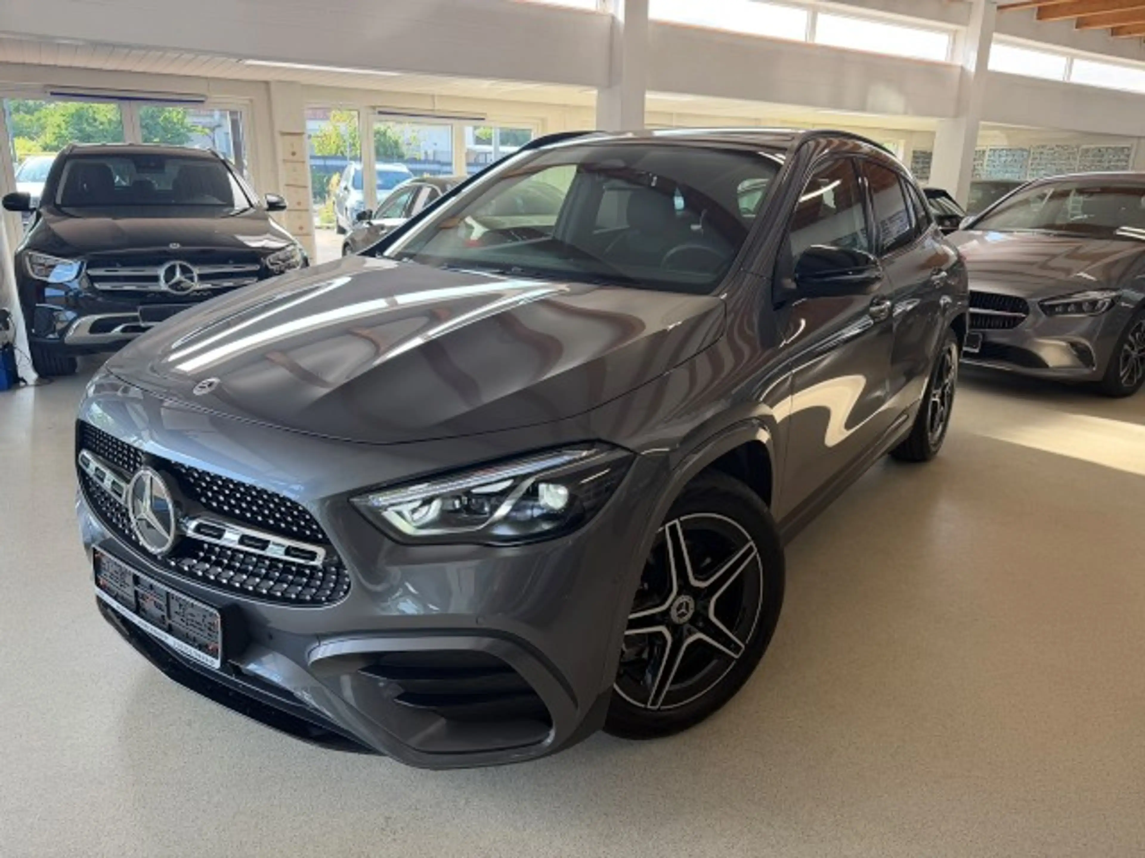 Mercedes-Benz GLA 220 d 4Matic+AMG+Memory+MULTIBEAM+Night+Distronic+Pano — photo 3