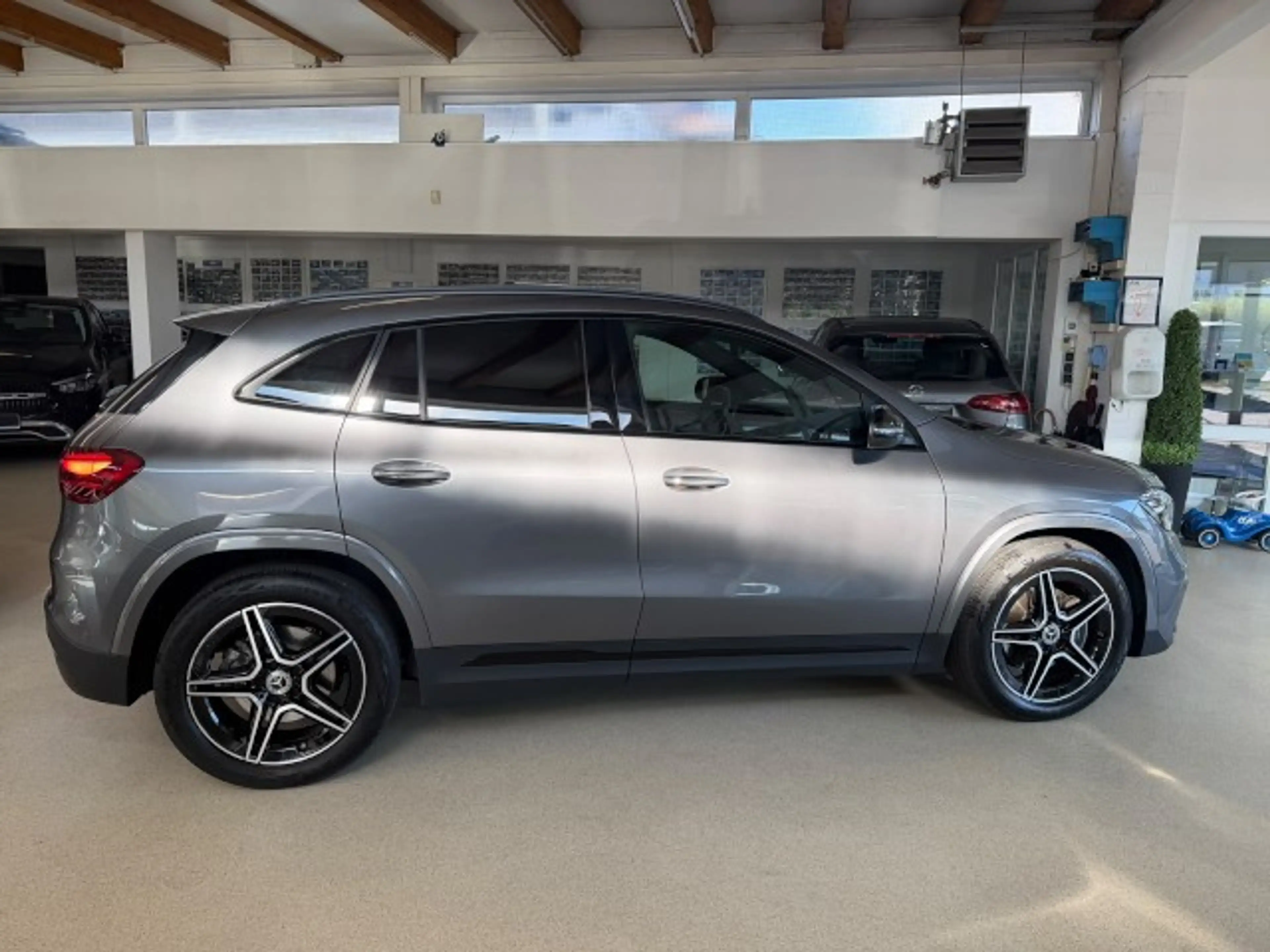 Mercedes-Benz GLA 220 d 4Matic+AMG+Memory+MULTIBEAM+Night+Distronic+Pano — photo 8