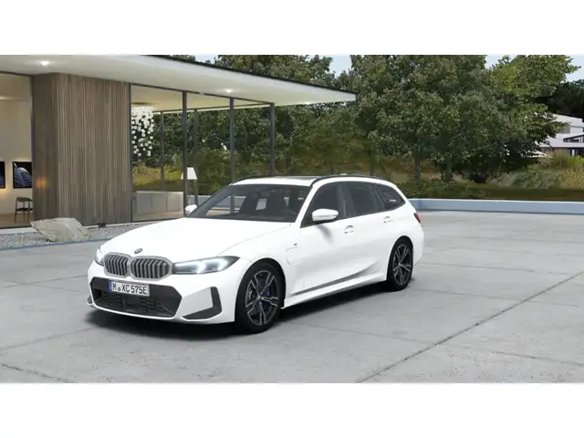Bmw 330 e xDrive Tour. M Sport HUD Pano Harman/K. AHK