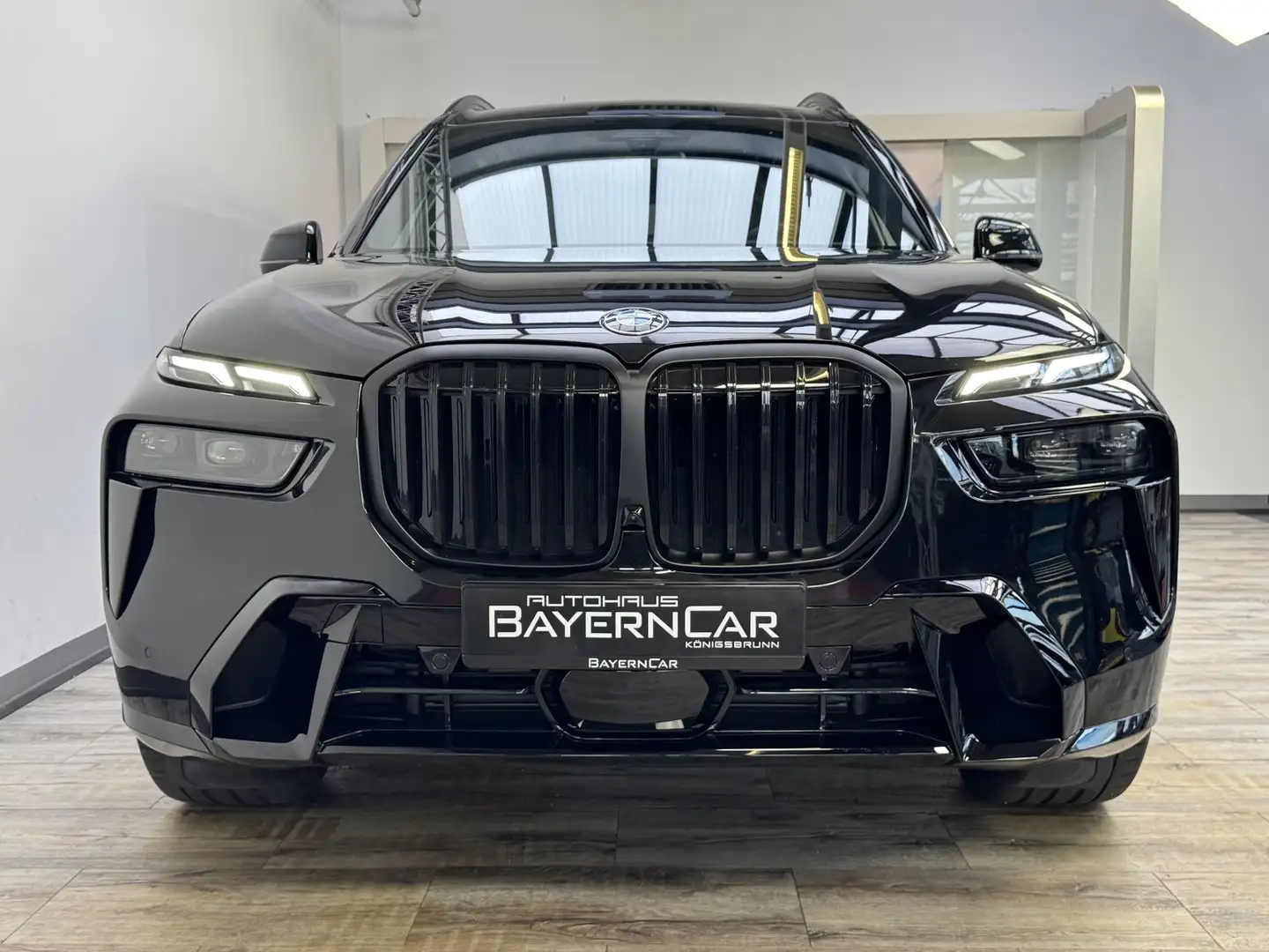 BMW X7 xDrive40i M Sport Pro 23Zoll AHK Sitzlüft ACC Schwarz - 2