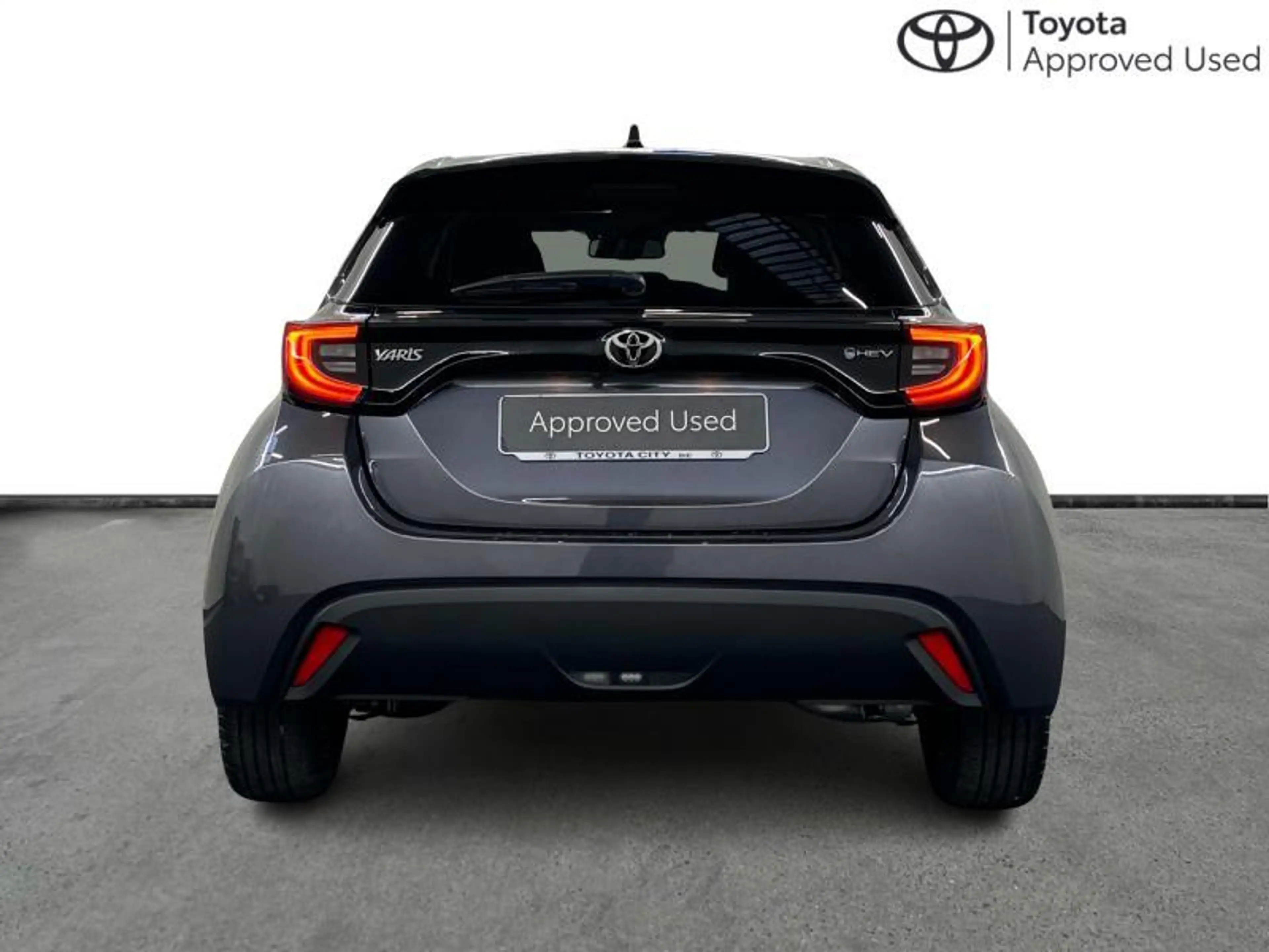 Toyota Yaris Iconic | LED | carplay — photo 6