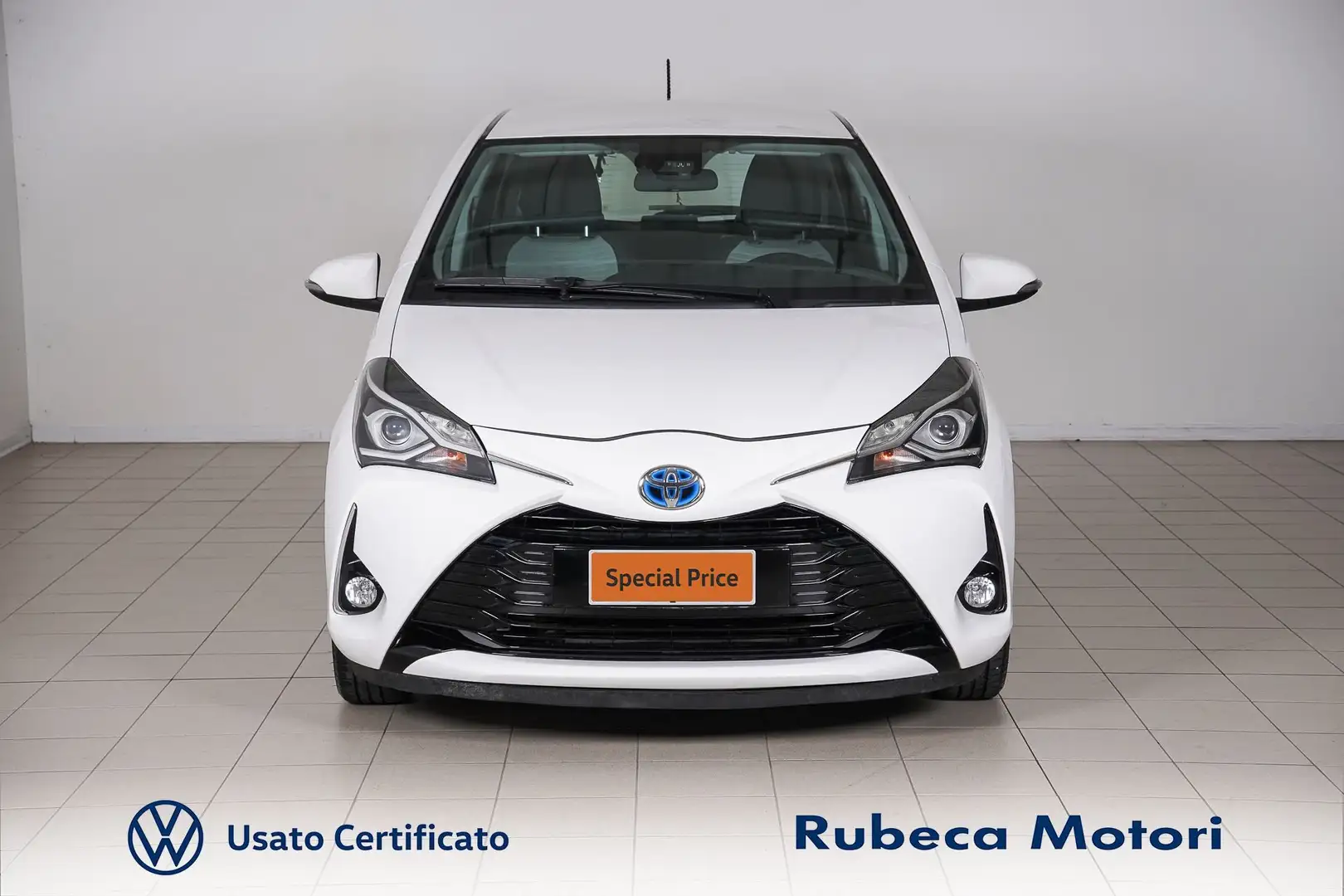 Toyota Yaris 1.5 HYBRID my18 Cool 101CV Weiß - 2