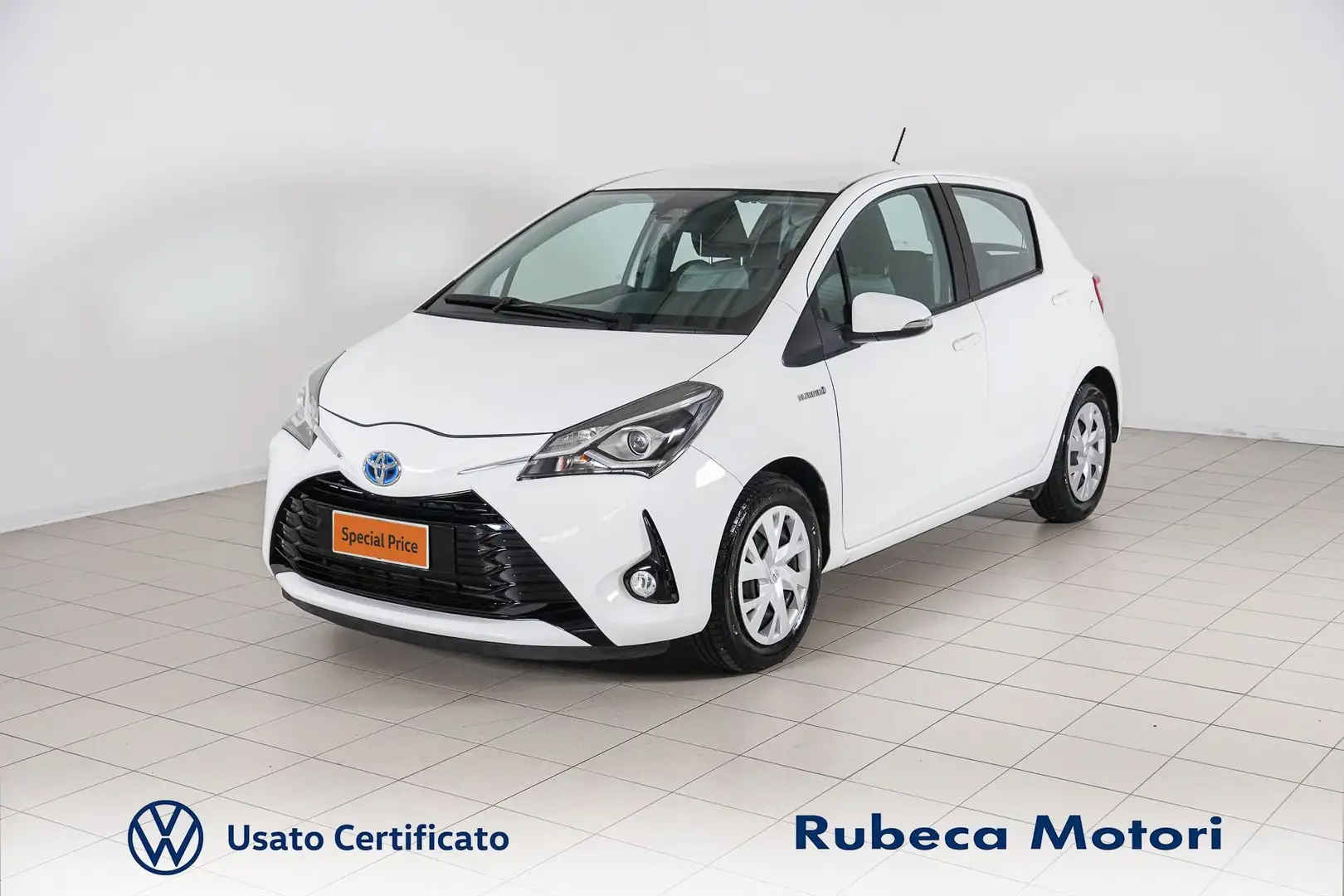 Toyota Yaris 1.5 HYBRID my18 Cool 101CV Weiß - 1