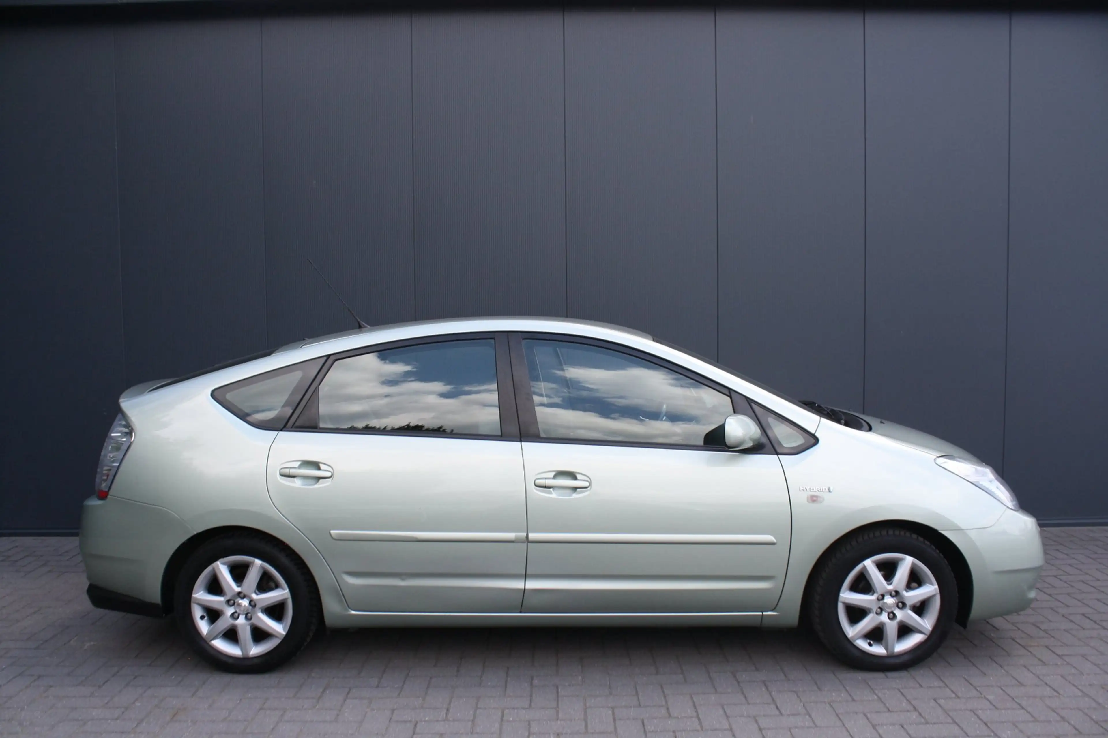 Toyota Prius 1.5 VVT-i Business Edition - AIRCO - TREKHAAK - 2 — photo 2