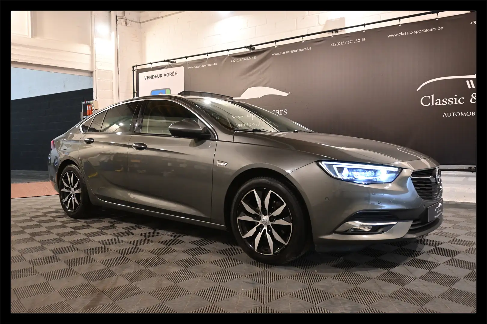 Opel Insignia Insignia Grand Sport 1.6 CDTI ecoTEC D EXCLUSIVE ! Grijs - 1
