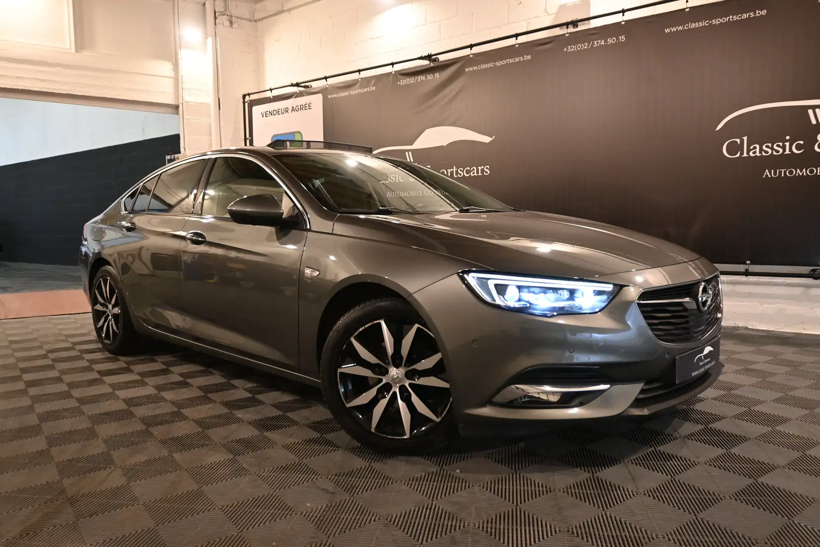 Opel Insignia Insignia Grand Sport 1.6 CDTI ecoTEC D EXCLUSIVE ! Grijs - 2