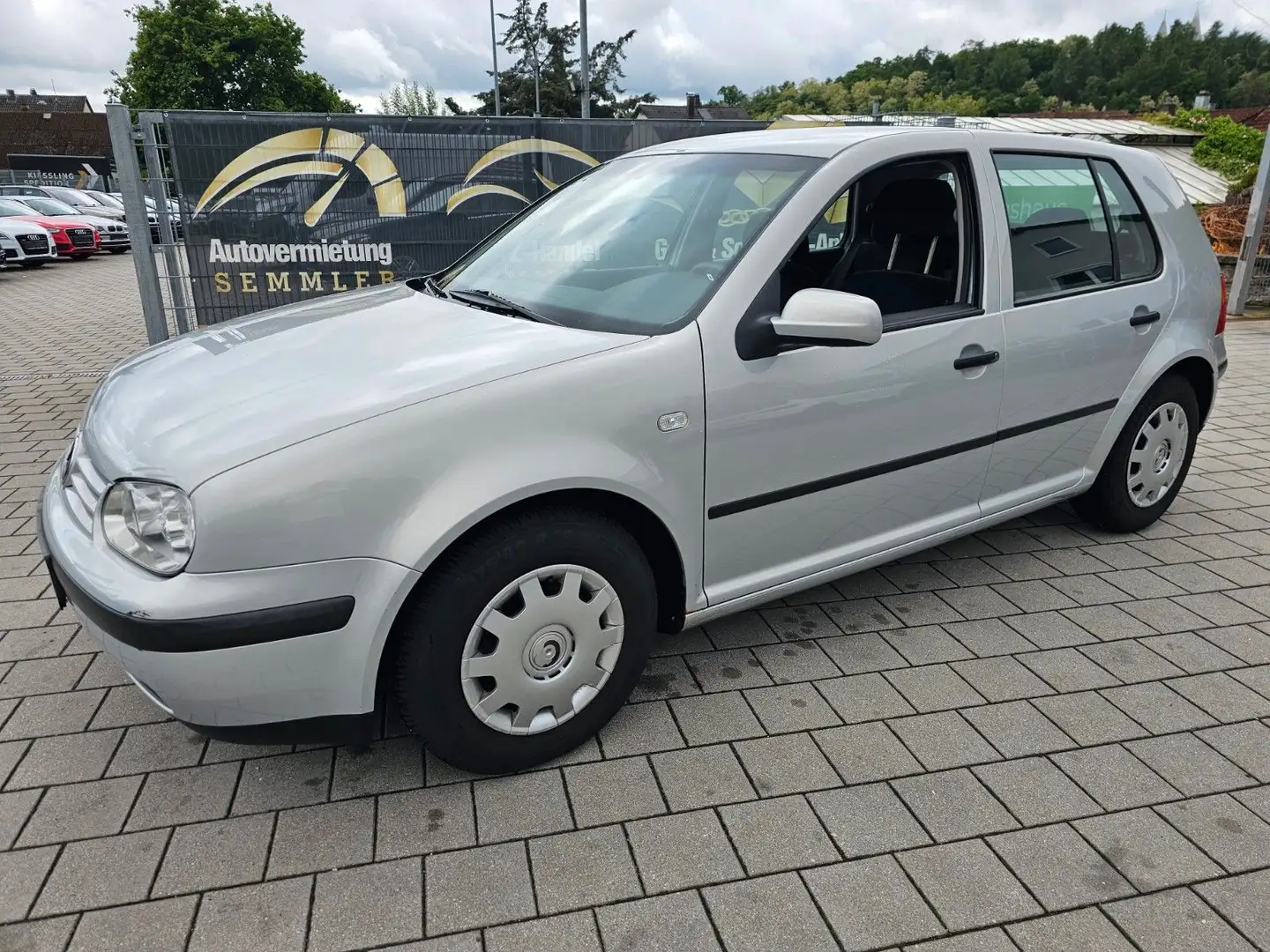 Volkswagen Golf 1.6 Auto Comfortline / TÜV Neu/ Argent - 1