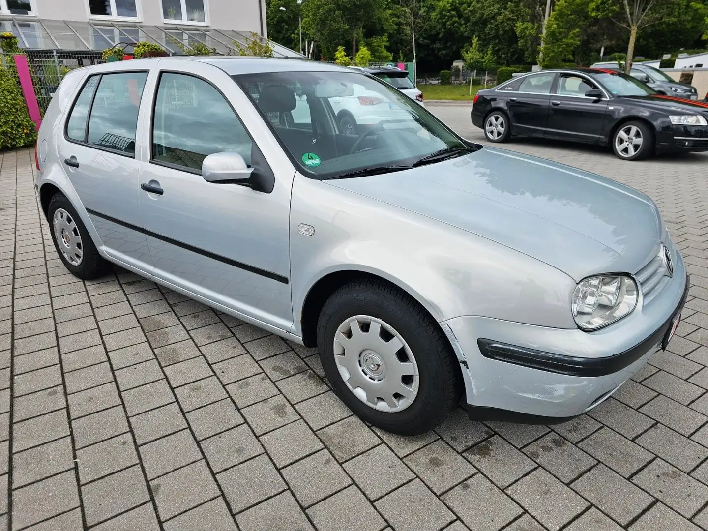 Volkswagen Golf 1.6 Auto Comfortline / TÜV Neu/ Argent - 2