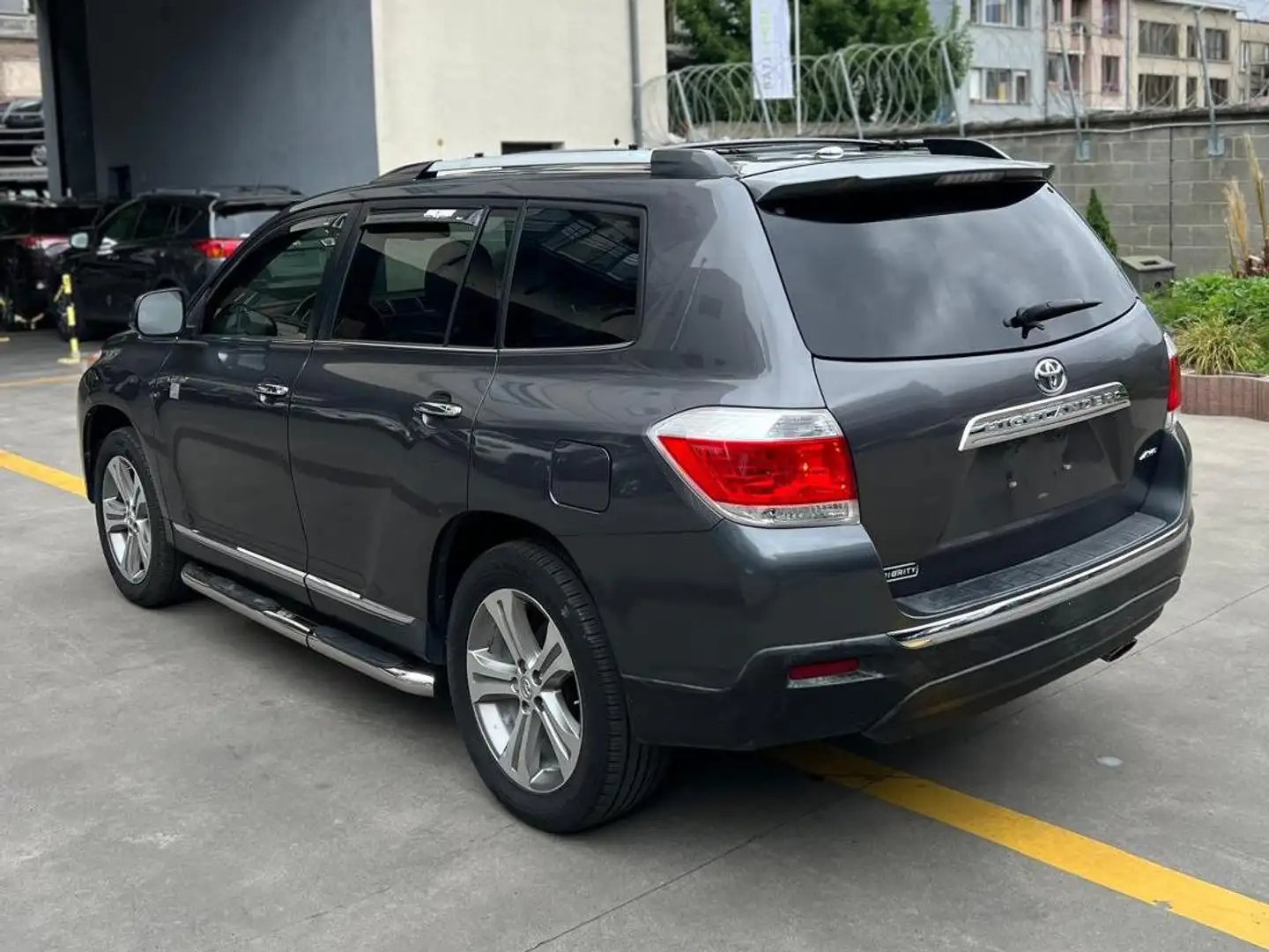 Toyota Highlander LIMITED-FULLY LOADED-4WD-ONLY FOR EXPT OUT OF EURO Grau - 2