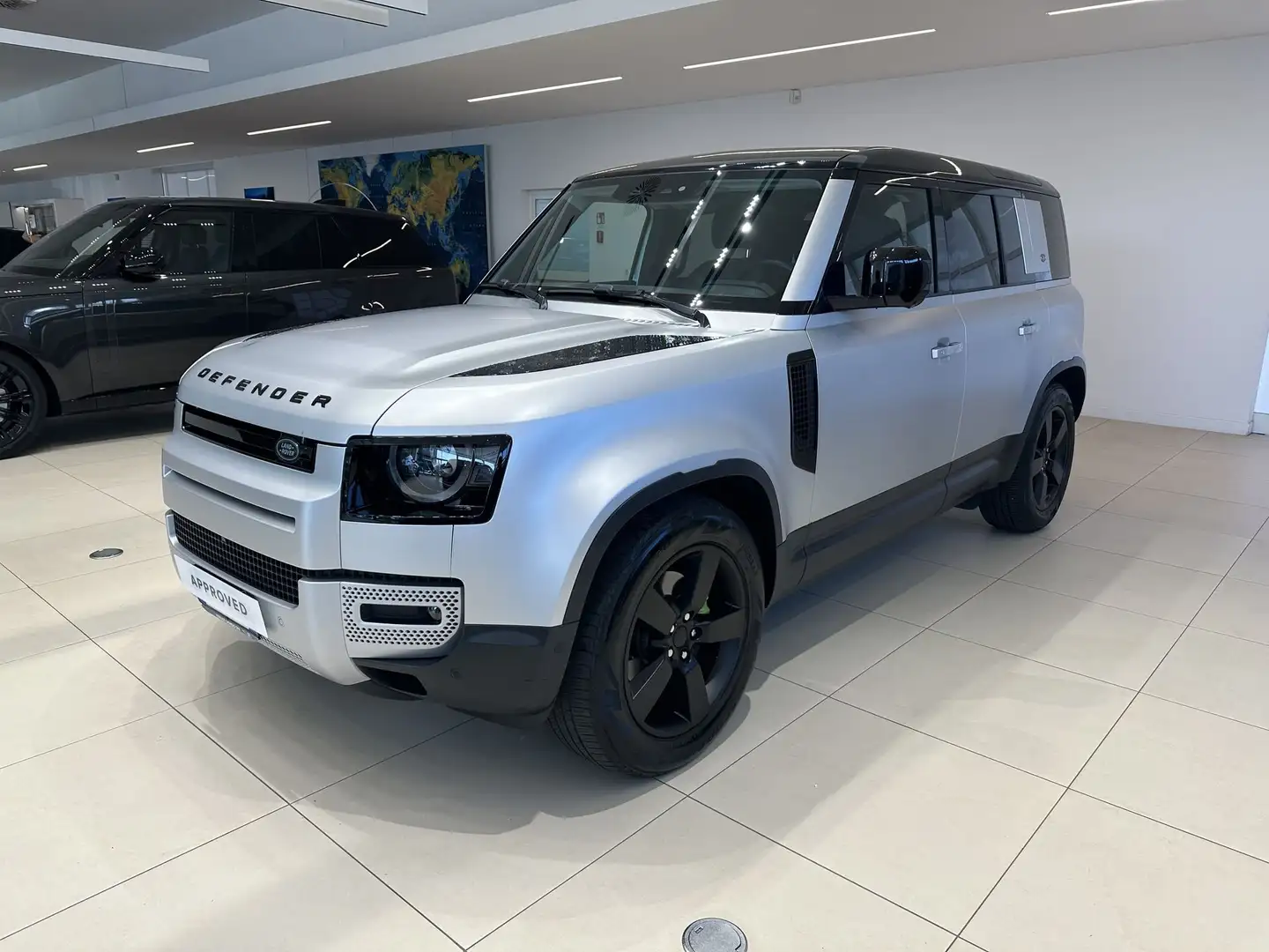 Land Rover Defender Defender 110 2.0 SD4 240CV AWD Auto First Edition Argento - 1