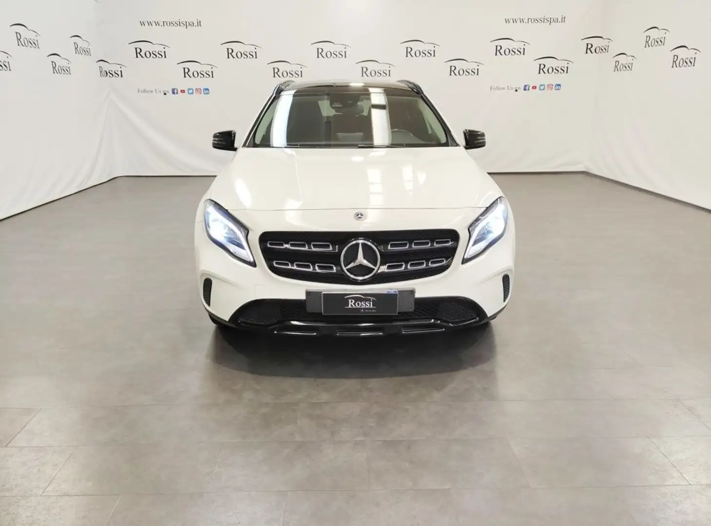 Mercedes-Benz GLA 200 d Sport White - 1